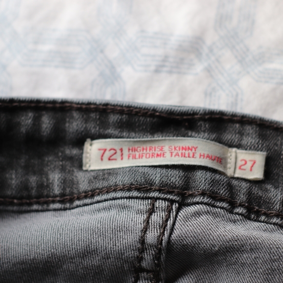 Levi's jeans - Picture 2 of 3